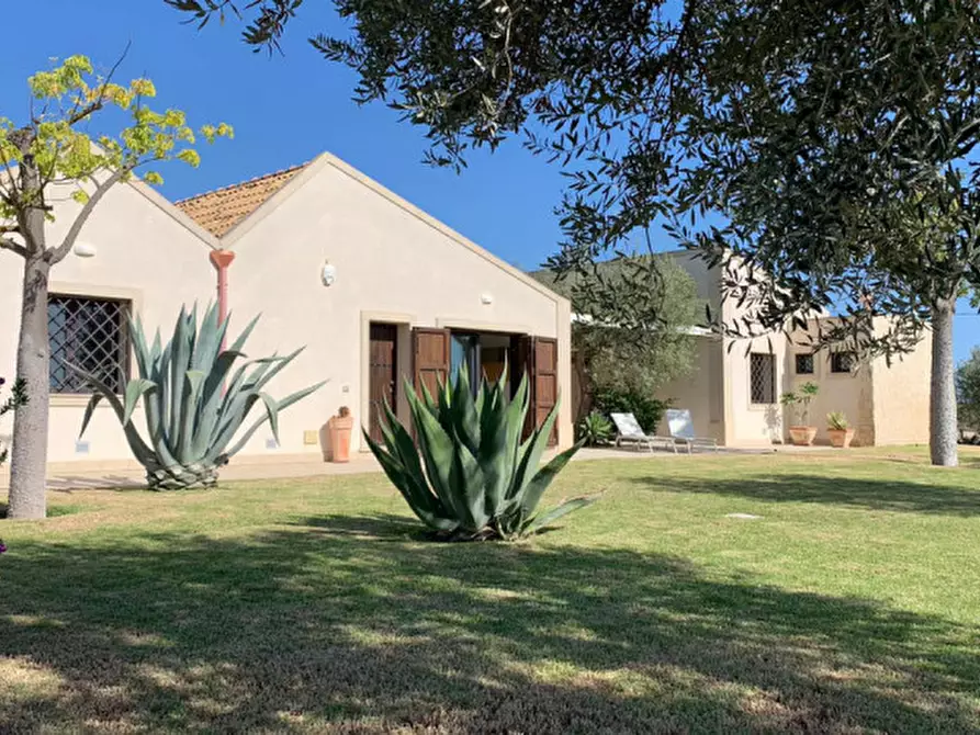 Immagine 3 di Villa in vendita  in Contrada Bonivini a Noto