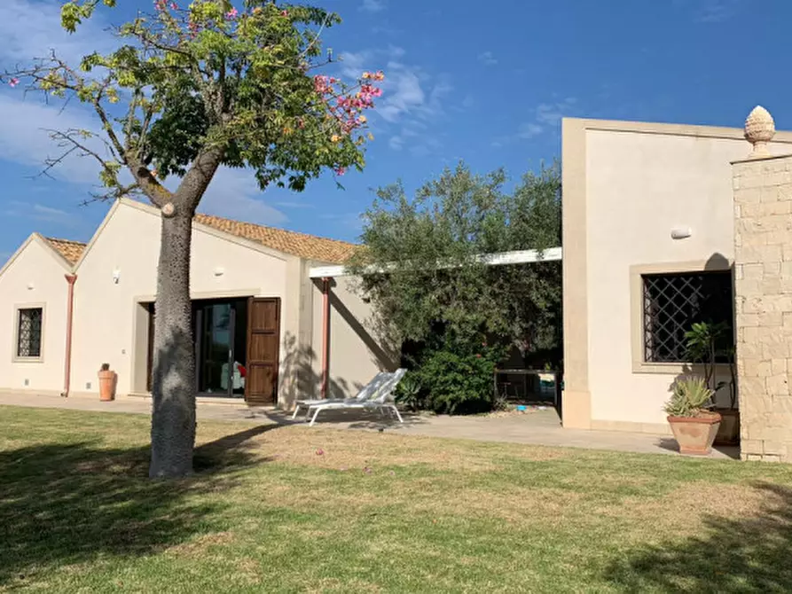 Immagine 30 di Villa in vendita  in Contrada Bonivini a Noto