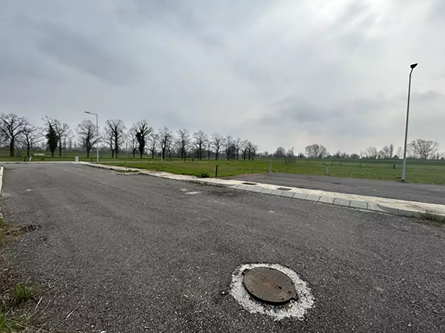 Immagine 11 di Terreno in vendita  in via monte rua a Padova