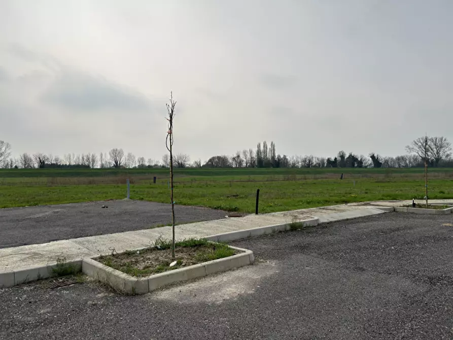 Immagine 13 di Terreno in vendita  in via monte rua a Padova