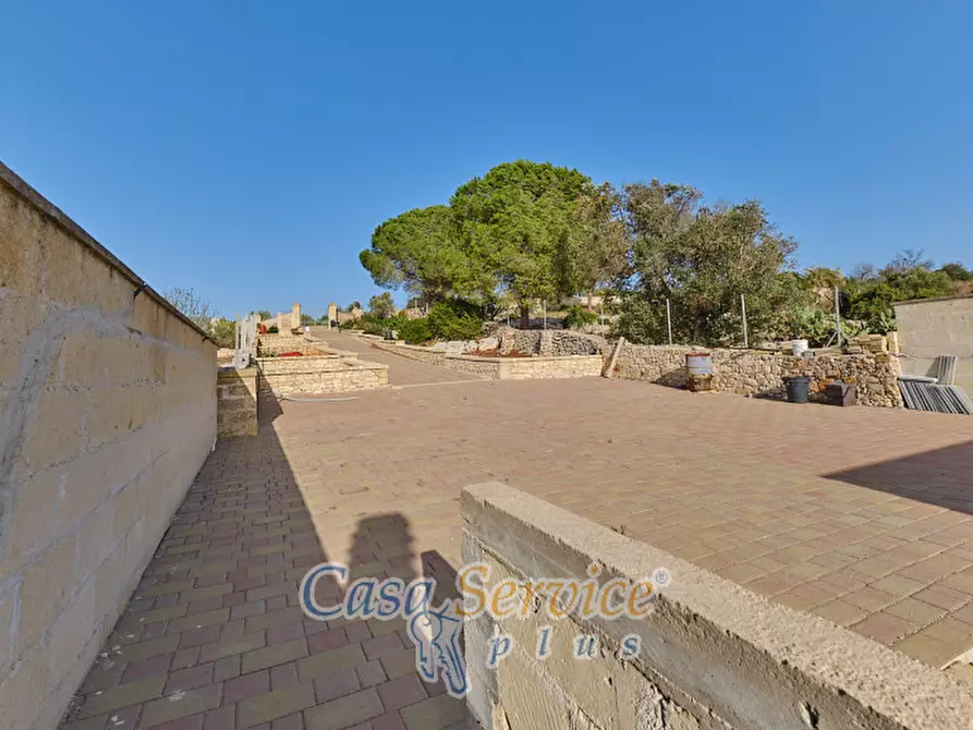 Immagine 4 di Villa in vendita  in Via La Guardia a Sannicola