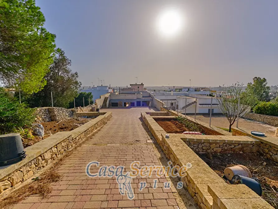 Immagine 8 di Villa in vendita  in Via La Guardia a Sannicola