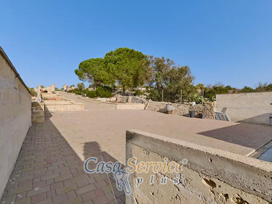 Immagine 14 di Villa in vendita  in Via La Guardia a Sannicola