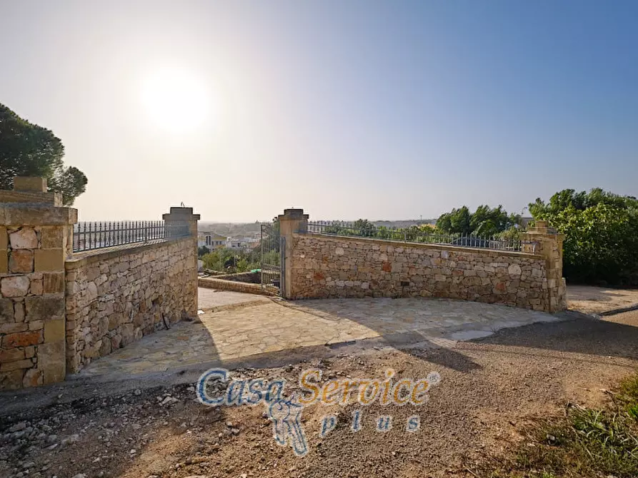 Immagine 49 di Villa in vendita  in Via La Guardia a Sannicola