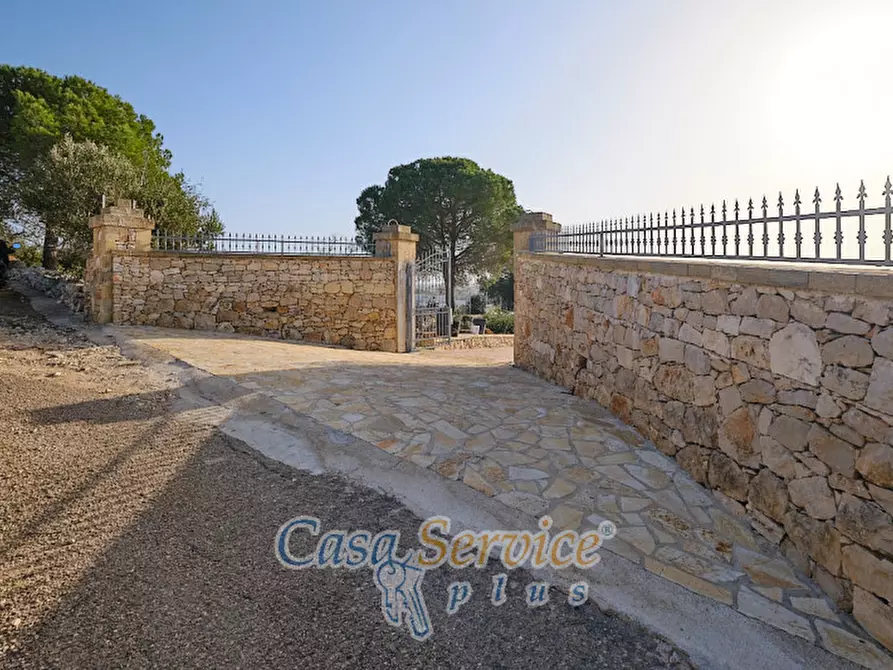 Immagine 51 di Villa in vendita  in Via La Guardia a Sannicola