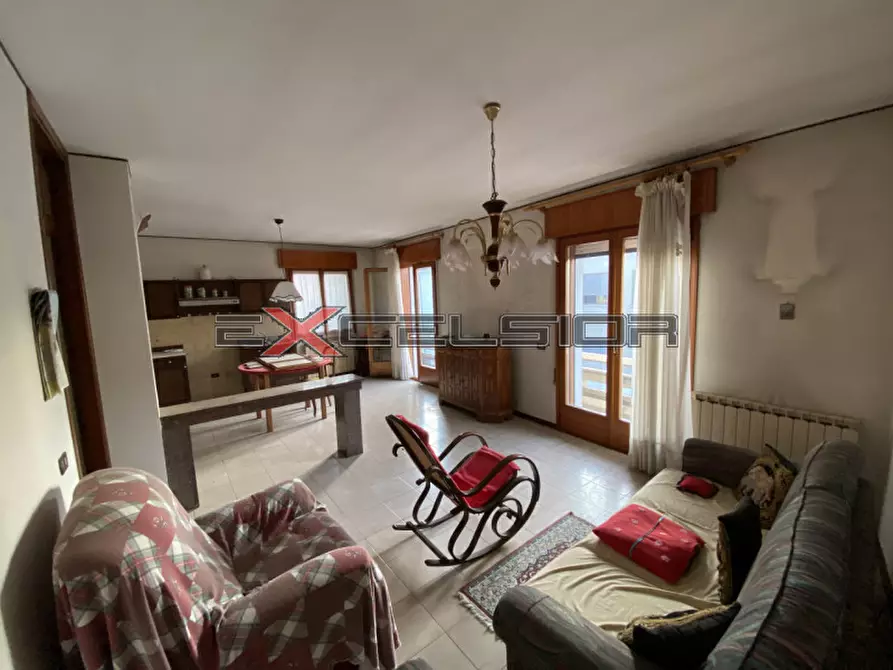 Immagine 1 di Appartamento in vendita  in Via G. Matteotti n.20 bis a Cavarzere
