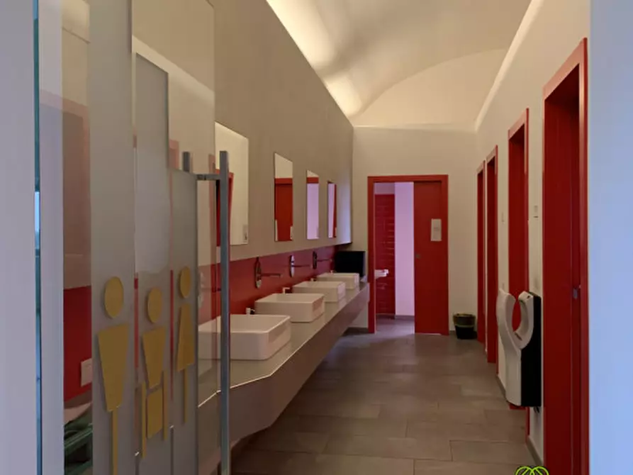 Immagine 10 di Ufficio in affitto  a Camponogara