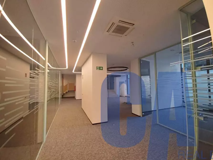 Immagine 12 di Palazzo in affitto  in VIA COPERNICO a Milano