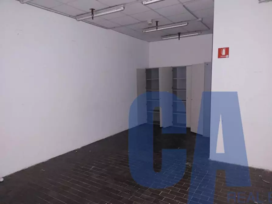 Immagine 17 di Palazzo in affitto  in VIA COPERNICO a Milano