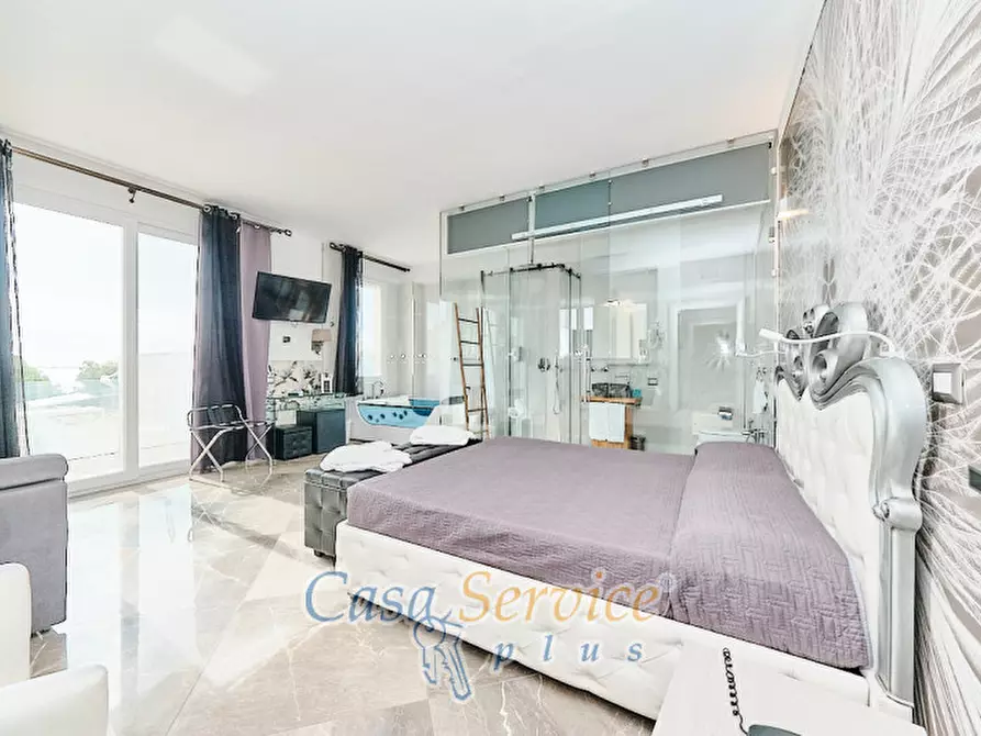 Immagine 3 di Hotel in vendita  in Via Garibaldi a Porto Cesareo