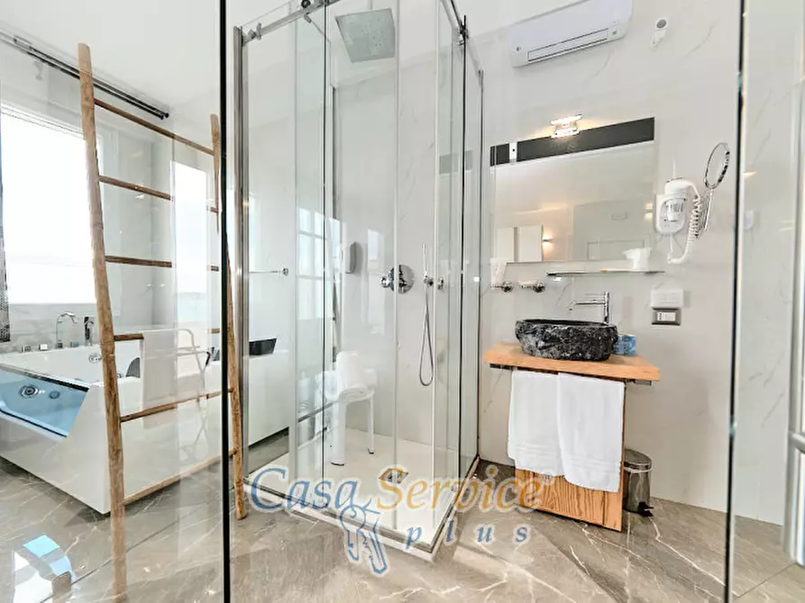 Immagine 8 di Hotel in vendita  in Via Garibaldi a Porto Cesareo