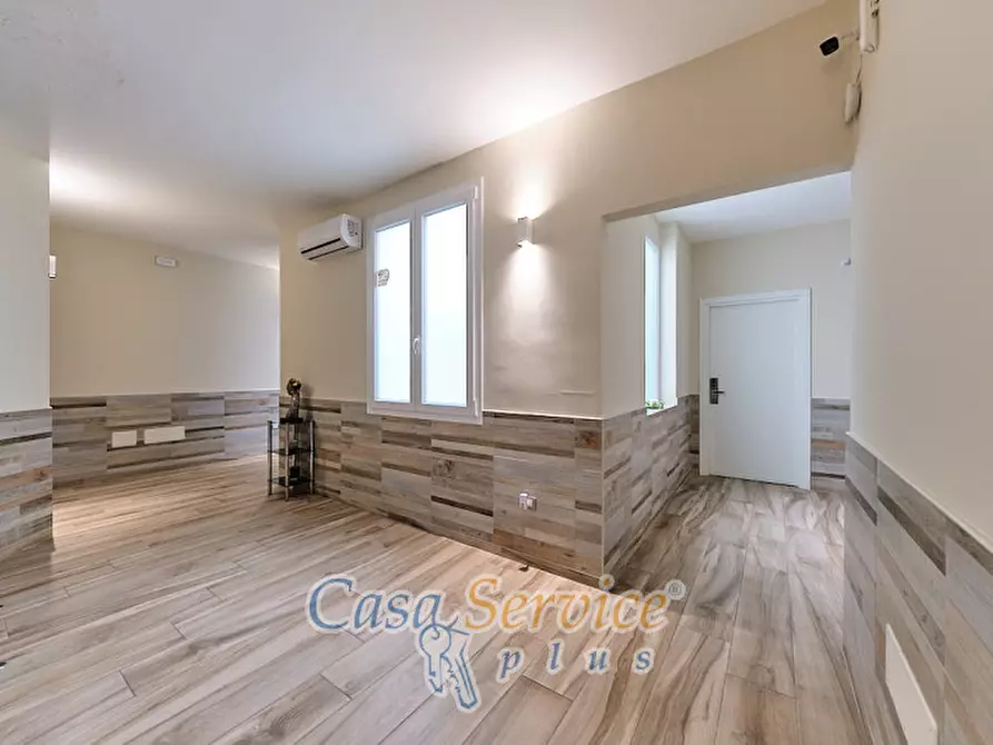 Immagine 11 di Hotel in vendita  in Via Garibaldi a Porto Cesareo