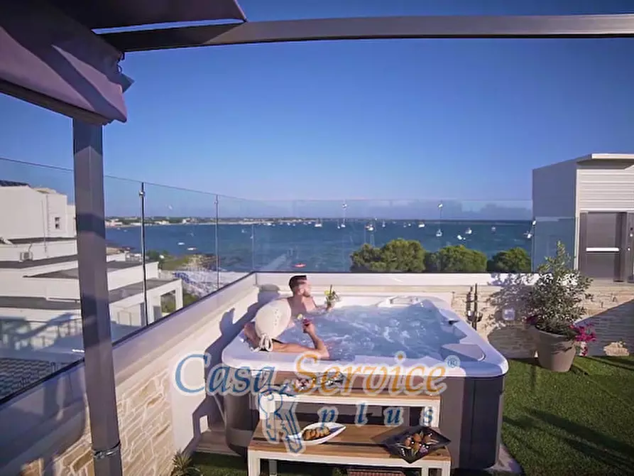 Immagine 118 di Hotel in vendita  in Via Garibaldi a Porto Cesareo