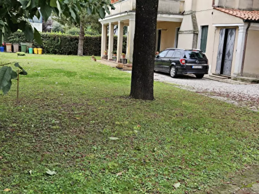 Immagine 6 di Appartamento in vendita  in Via C. B Cavour n. 79 Este a Este