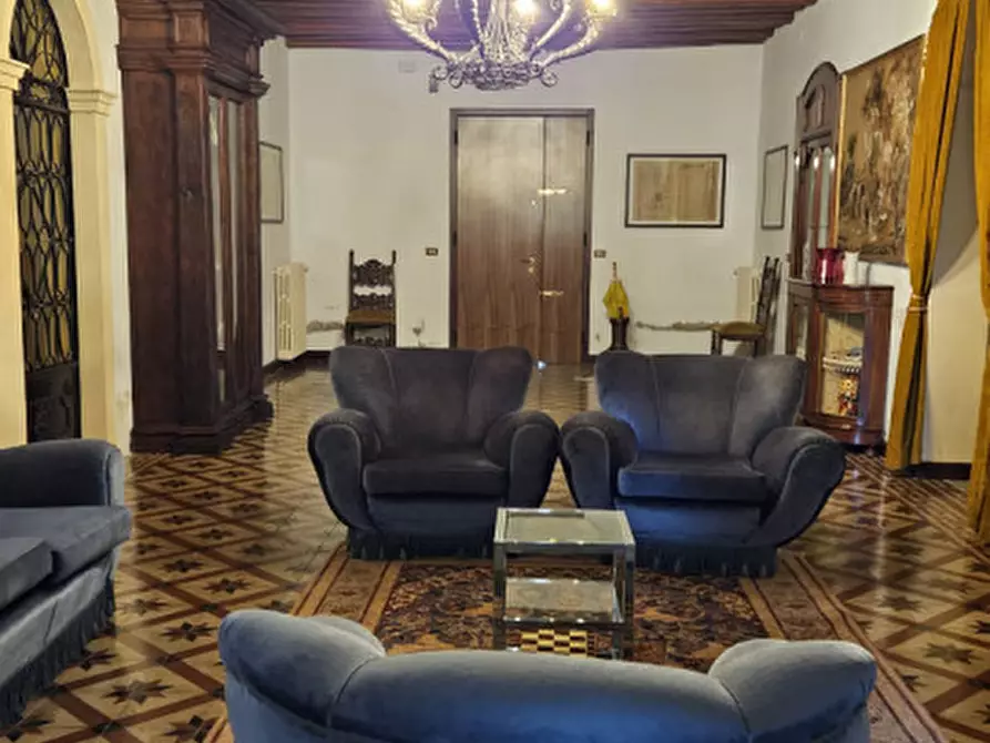 Immagine 8 di Appartamento in vendita  in Via C. B Cavour n. 79 Este a Este