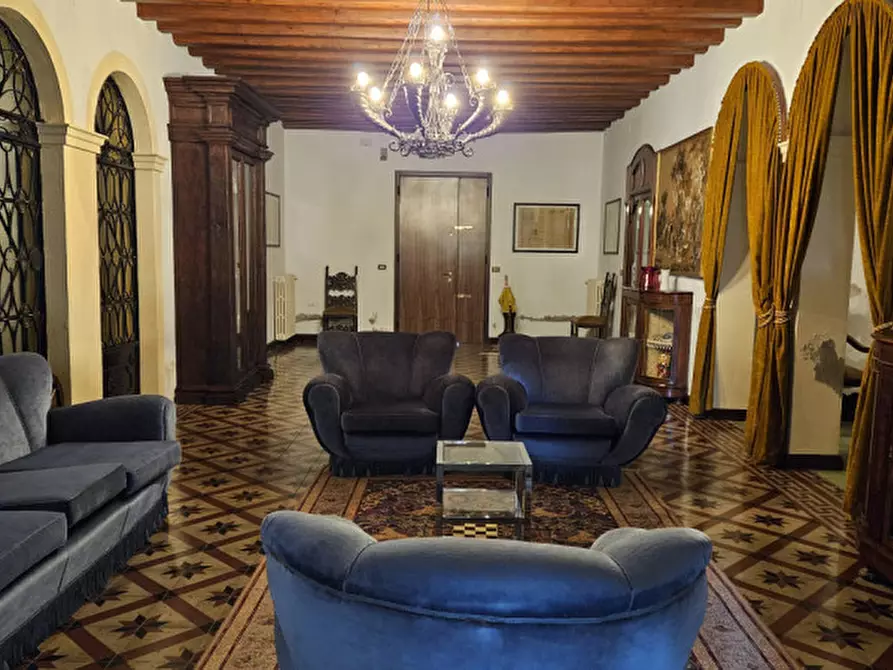 Immagine 9 di Appartamento in vendita  in Via C. B Cavour n. 79 Este a Este