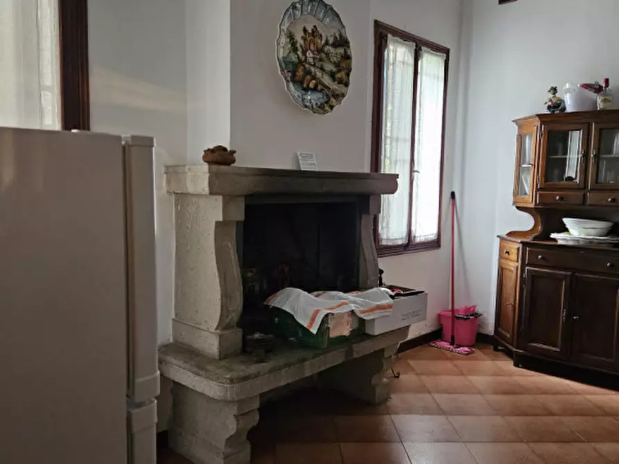 Immagine 13 di Appartamento in vendita  in Via C. B Cavour n. 79 Este a Este