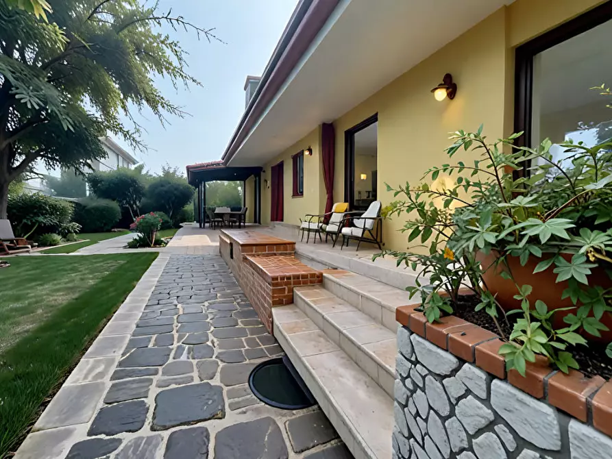 Immagine 3 di Casa indipendente in vendita  in Via Giacomo Matteotti a Eraclea