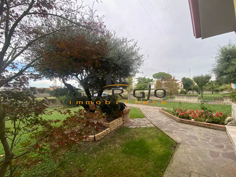 Immagine 41 di Casa indipendente in vendita  in Via Giacomo Matteotti a Eraclea