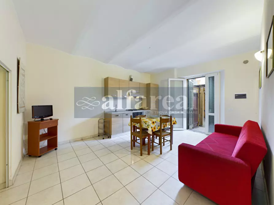 Immagine 3 di Appartamento in vendita  in Via Vittorio Veneto a Castiglione Della Pescaia