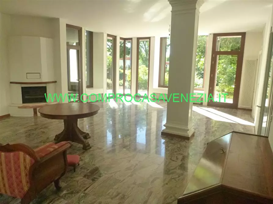 Immagine 6 di Villa in vendita  in via terraglio a Venezia
