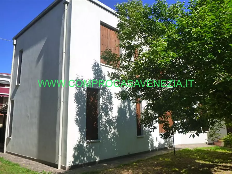 Immagine 9 di Villa in vendita  in via terraglio a Venezia