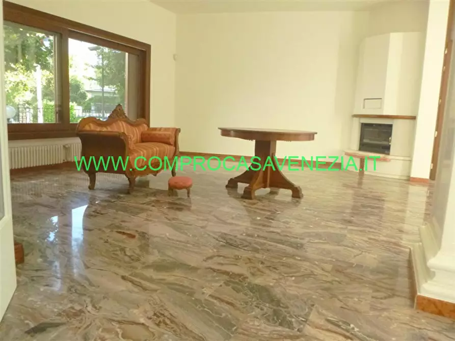 Immagine 20 di Villa in vendita  in via terraglio a Venezia