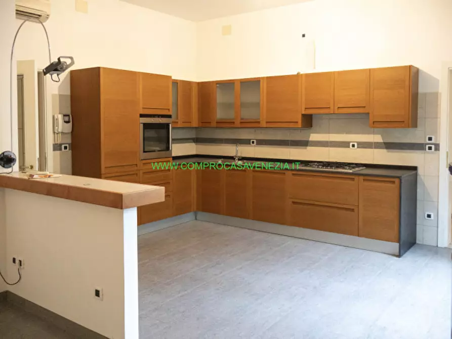 Immagine 24 di Villa in vendita  in via terraglio a Venezia