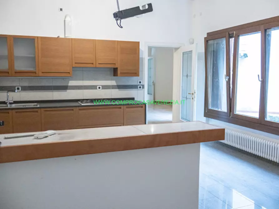 Immagine 25 di Villa in vendita  in via terraglio a Venezia