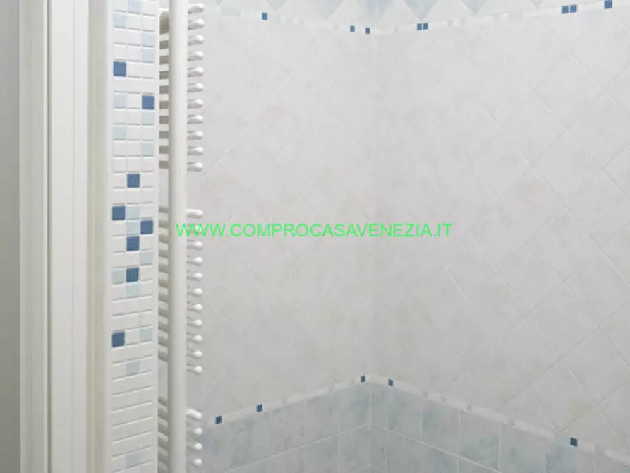 Immagine 29 di Villa in vendita  in via terraglio a Venezia