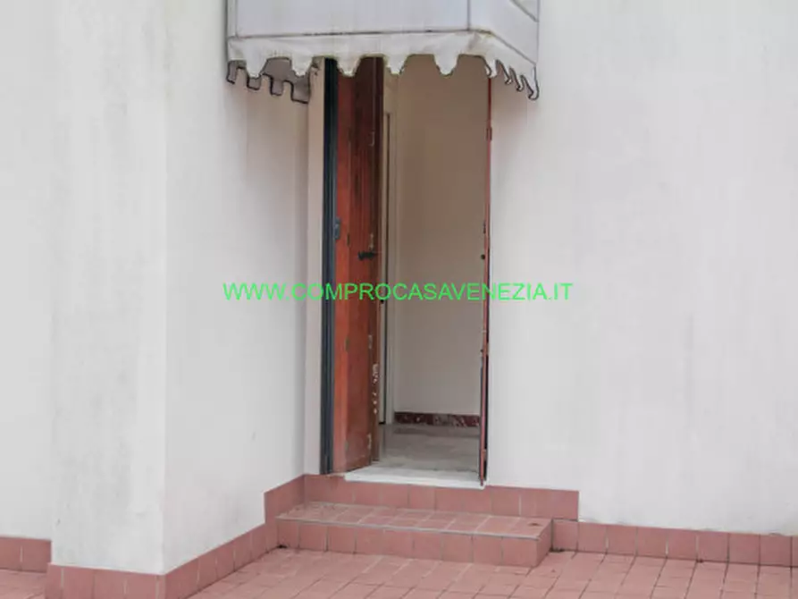 Immagine 30 di Villa in vendita  in via terraglio a Venezia