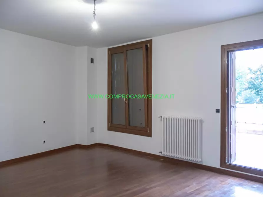 Immagine 36 di Villa in vendita  in via terraglio a Venezia