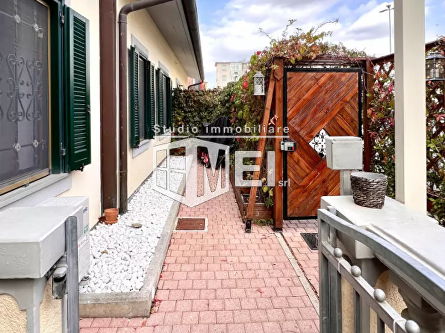 Immagine 1 di Appartamento in vendita  in Via Poli a Livorno