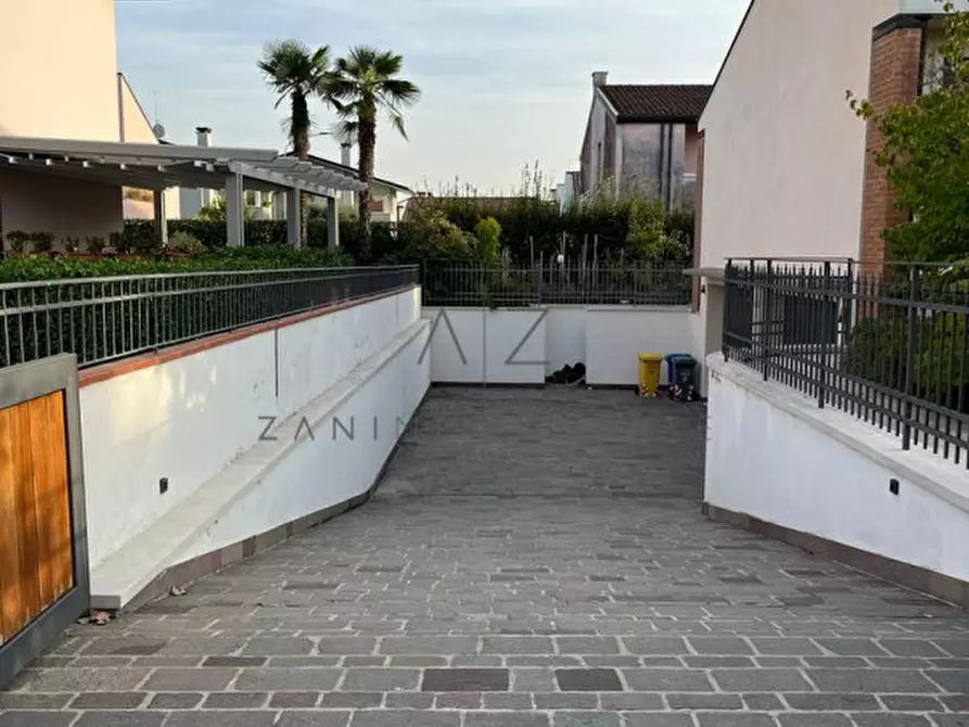 Immagine 8 di Casa indipendente in vendita  in Via Postioma a Castelfranco Veneto