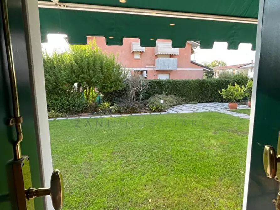 Immagine 27 di Casa indipendente in vendita  in Via Postioma a Castelfranco Veneto