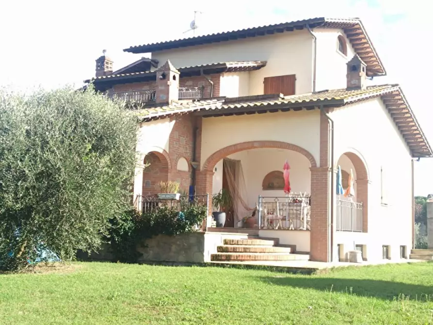 Immagine 1 di Villa in vendita  in località Vitellino a Castiglione Del Lago