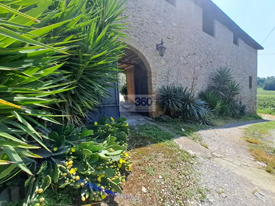 Immagine 34 di Rustico / casale in vendita  in Via Giuseppe Galliano a Passirano