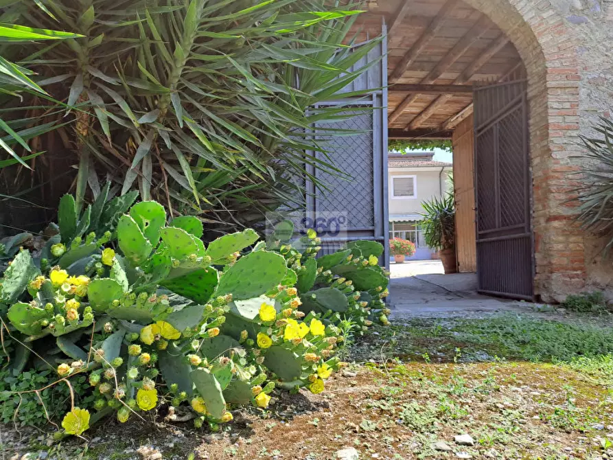 Immagine 35 di Rustico / casale in vendita  in Via Giuseppe Galliano a Passirano