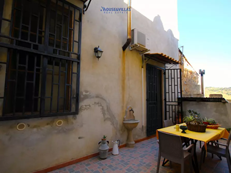 Immagine 11 di Casa indipendente in vendita  in via cavour a Noto