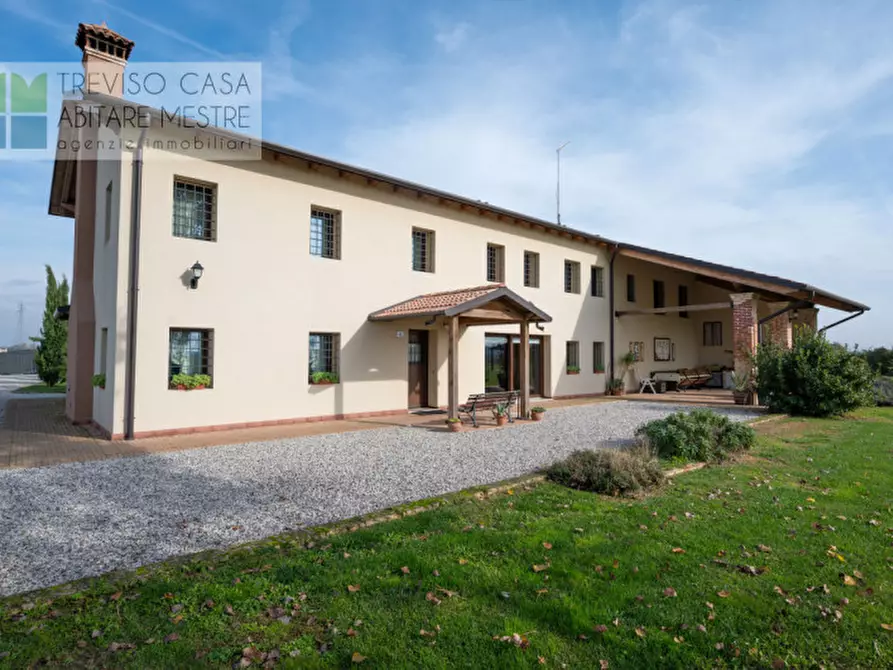 Immagine 1 di Villa in vendita  in Via Dosa di Sotto a Chiarano