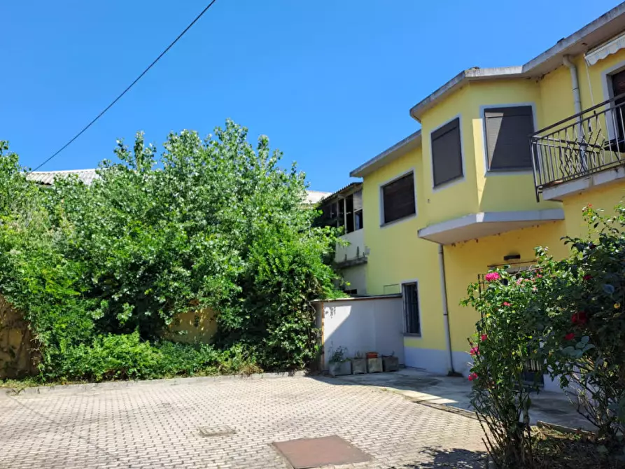 Immagine 1 di Casa indipendente in vendita  in Regione Bivio 2 a Quinto Vercellese