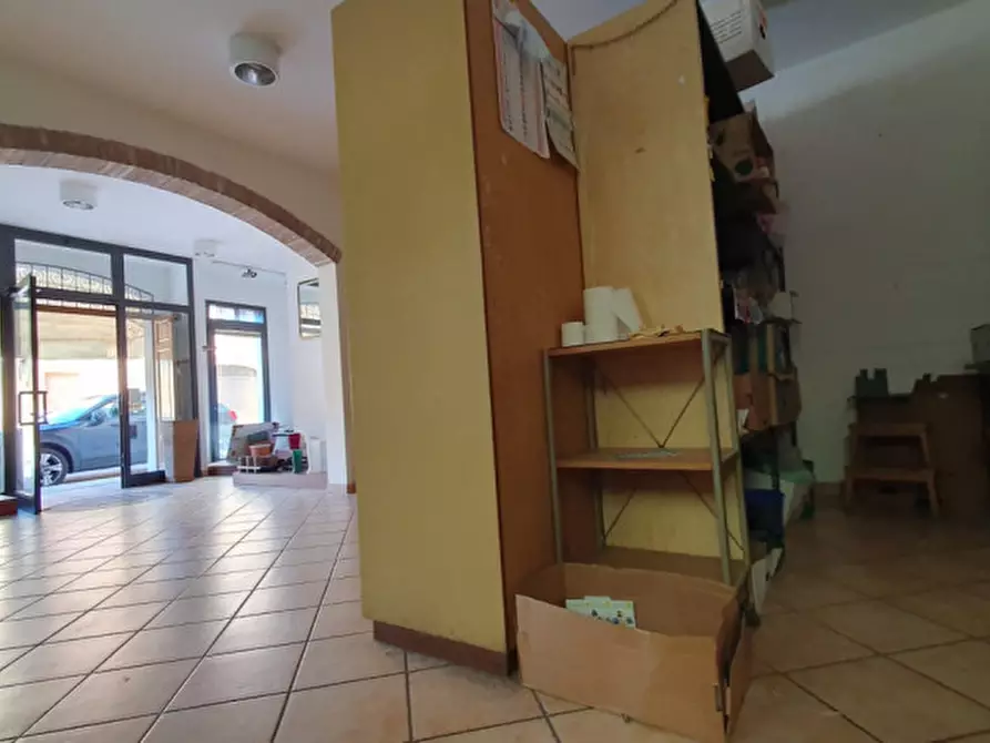 Immagine 4 di Negozio in vendita  in VIA ROMA a Mirandola
