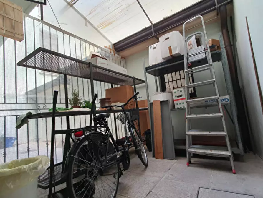 Immagine 6 di Negozio in vendita  in VIA ROMA a Mirandola