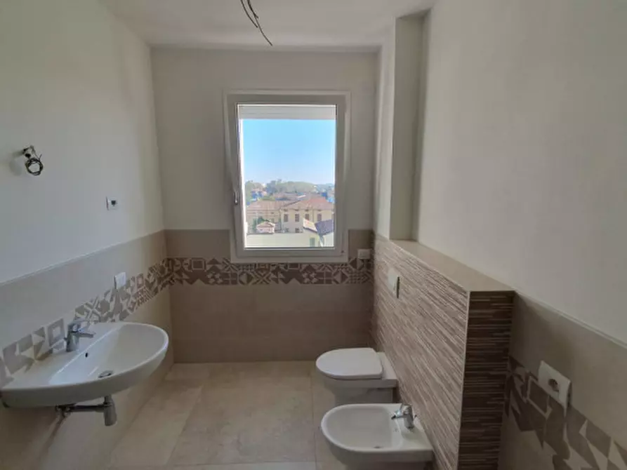 Immagine 10 di Appartamento in vendita  in VIA ROMA a Mirandola