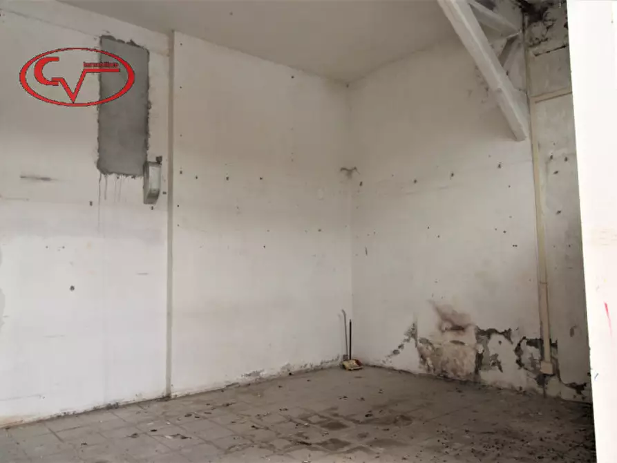 Immagine 11 di Laboratorio in vendita  in via monaco a Terranuova Bracciolini