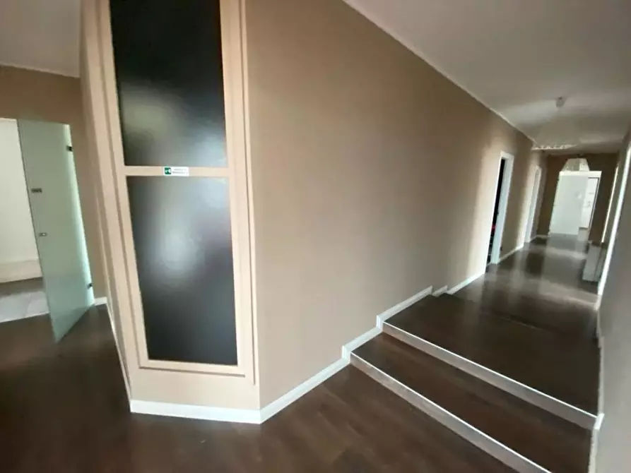 Immagine 5 di Ufficio in affitto  in via del santo a Limena