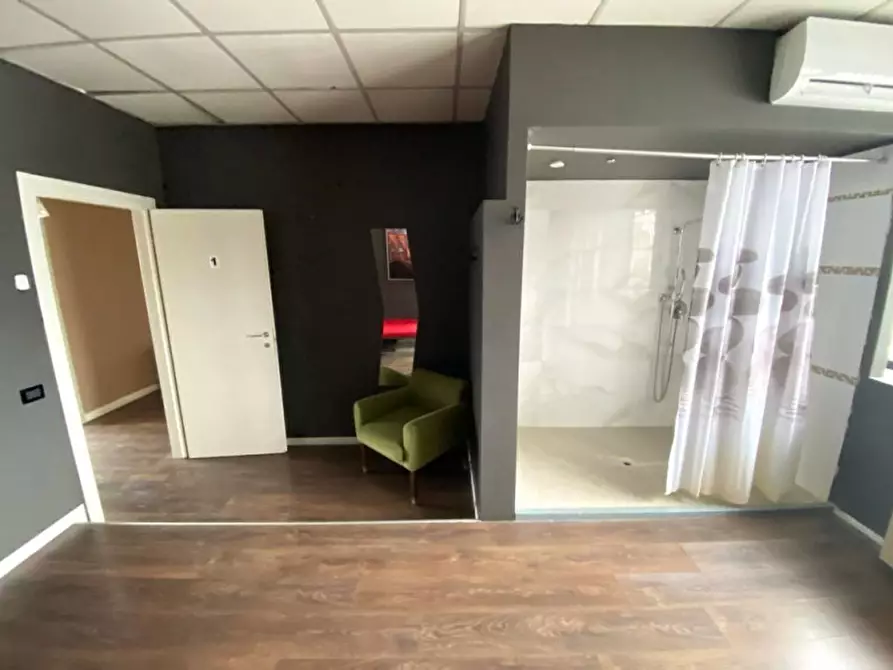 Immagine 10 di Ufficio in affitto  in via del santo a Limena