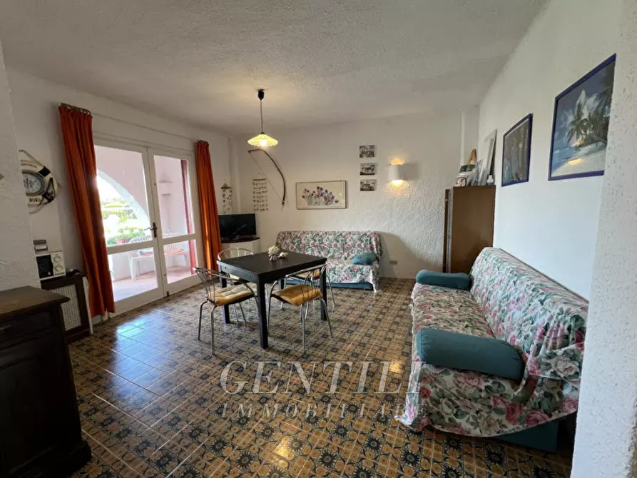 Immagine 2 di Appartamento in vendita  in Via Cala Bitta a Arzachena