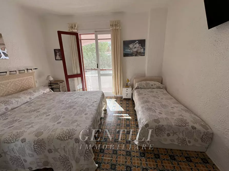 Immagine 10 di Appartamento in vendita  in Via Cala Bitta a Arzachena