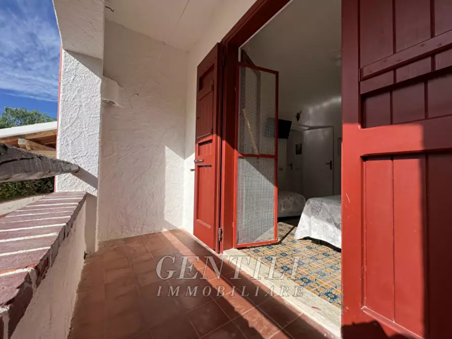 Immagine 12 di Appartamento in vendita  in Via Cala Bitta a Arzachena